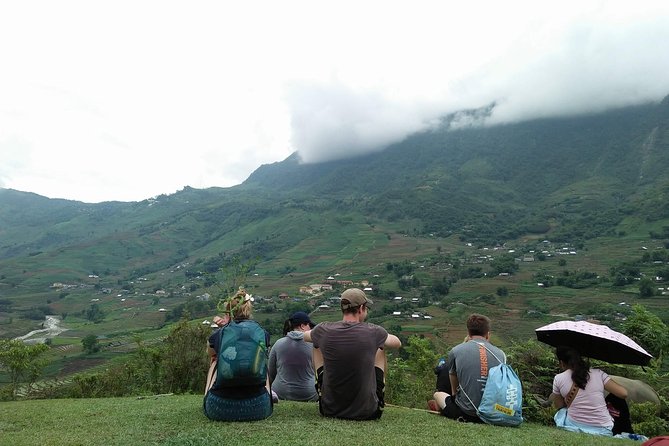 1-day Authentik trek & Panorama valley views - Green tea, terraces, and the descent to Hau Thao