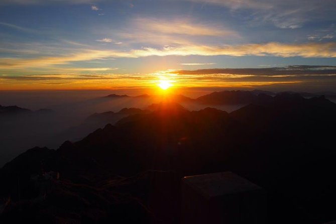 1 day Fansipan Trekking - The final climb to Fansipan’s 3,143-meter summit