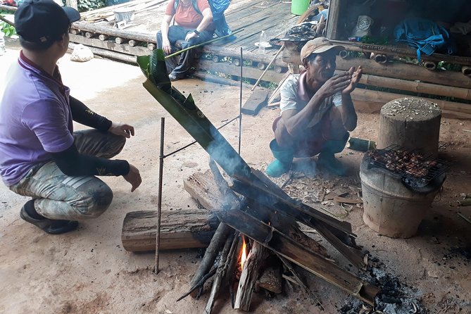1 Day Trekking Group Tour With Bamboo Cooking / Chiang Rai - A Chinese village and tea plantation break up the jungle
