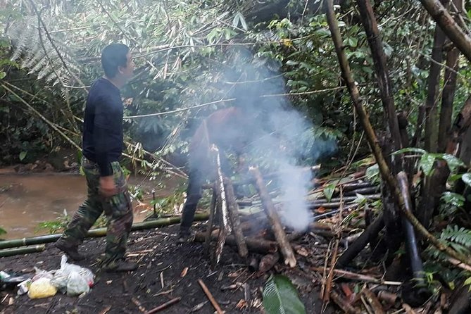 1 Day Trekking Group Tour With Bamboo Cooking / Chiang Rai - Bamboo lunch is the tour’s best idea