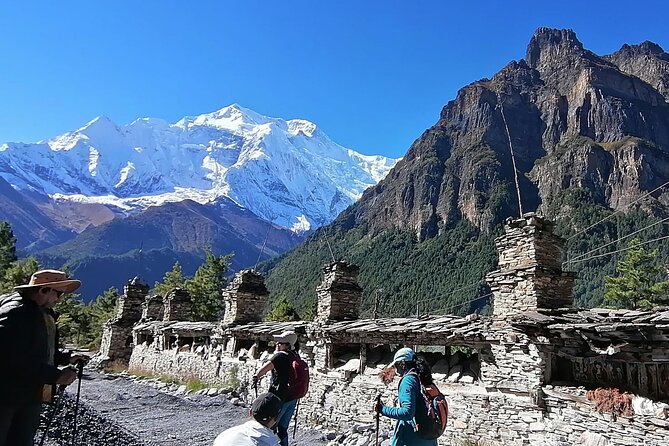 10 Days Annapurna Circuit Trek - Day 1: Kathmandu to Besisahar, with Manakamana on the way