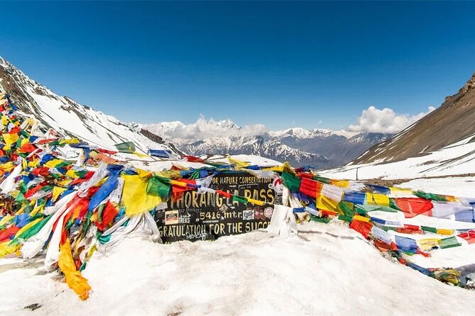 12 days Annapurna Circuit Trek - Day 3: Upper Pisang and the first major mountain views
