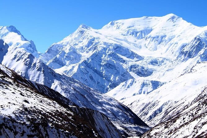13 Days Trekking in Annapurna Circuit - Dharapani and the shift toward alpine country