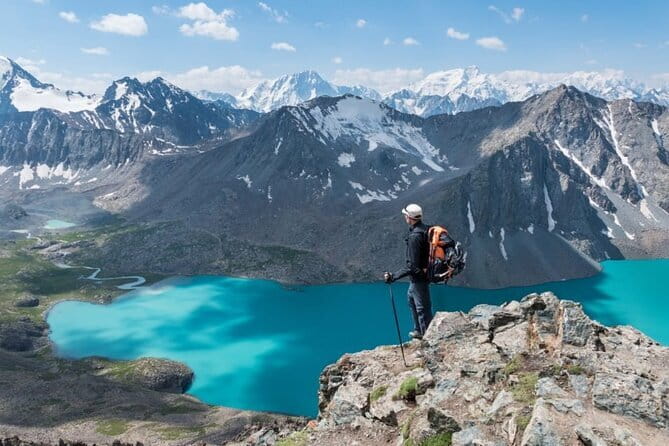 14 Day Epic Kyrgyzstan Trek in Tian Shan and Pamir Alay Mountains - Days 6 to 8: Song Kol and the long road south