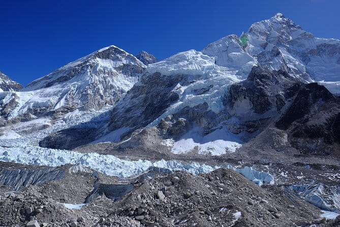 14 Days of Adventure Trekking to Everest Base Camp - Day 10: Kala Patthar sunrise and the return to Pheriche