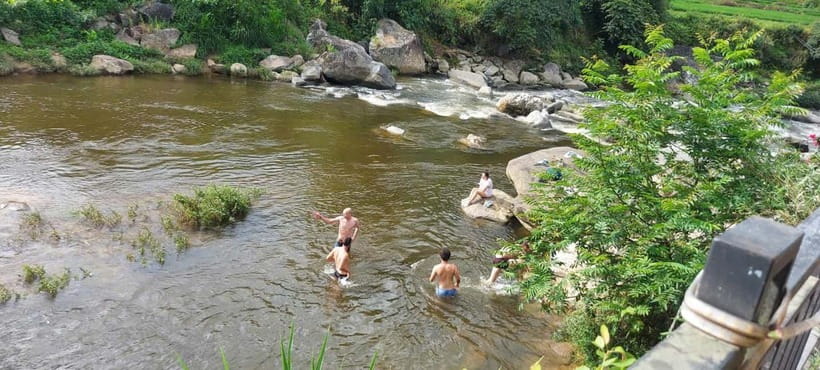 2-Day Sa Pa Ethnic Homestay Tour & Trek with Limousine Bus - Ta Van village and the overnight homestay