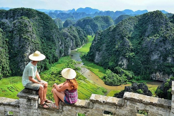2-day Sapa Trekking from Hanoi and Return - Cat Cat Village and the first afternoon walk