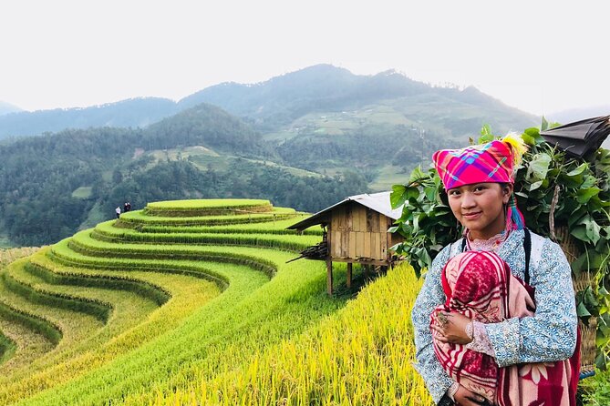 2-Day Trekking in Sa Pa from Ha Noi by sleeping bus - Day one: Sapa to Y Linh Ho and Lao Chai
