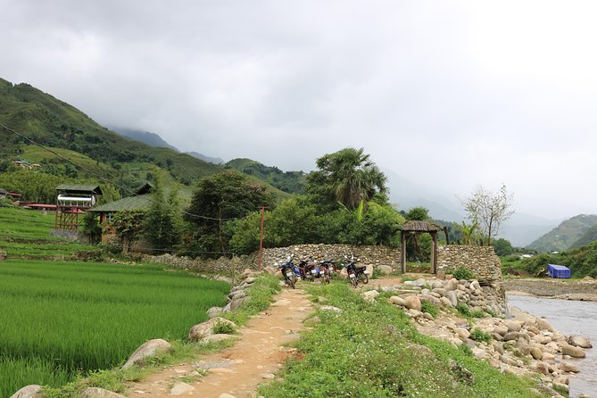 2 days 3 Nights Sapa Trekking Tour by Night Train from Hanoi - The 9 p.m. departure and overnight cabin