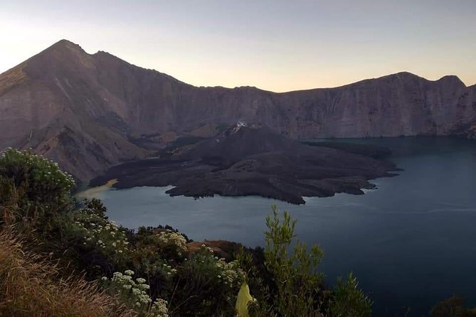 2D1N Senaru Crater Rim Trekking - Sunrise and the long walk back down