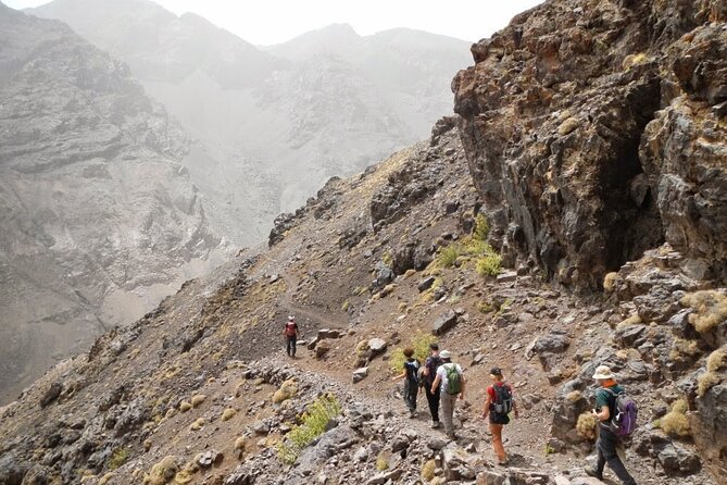 3 Days Berber Villages Trek - Authentic Atlas Mountain Experience - What the village stays add to the trip