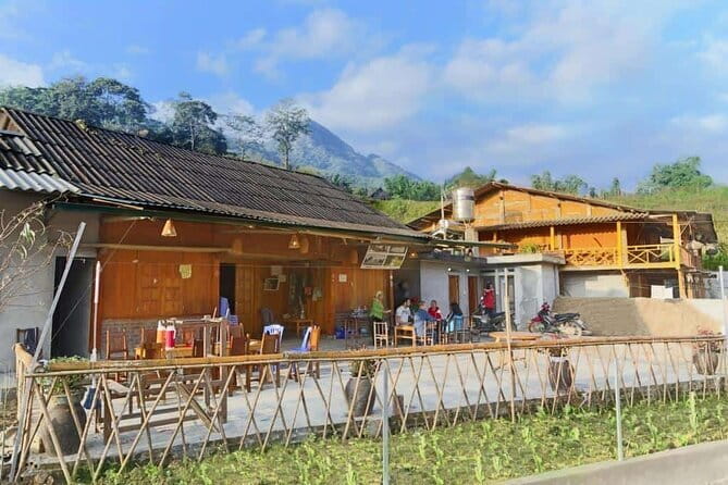 3-Days Sapa Trekking With Local Guide Overnight in Tavan Village - Day three: the final 6-kilometer walk
