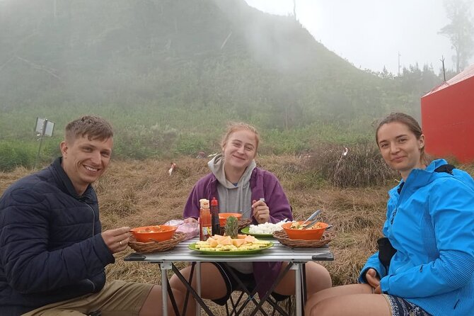 3D 2N Mount Rinjani Trekking Tour To Summit And Lake - Comfort before the trail