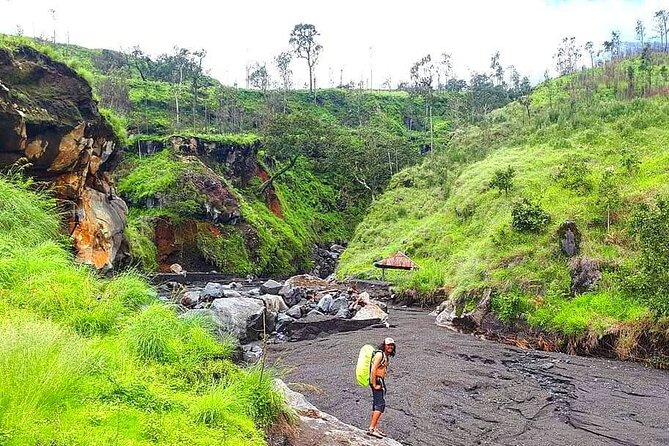 3D 2N Mount Rinjani Trekking Tour To Summit And Lake - Cancellation and weather rules