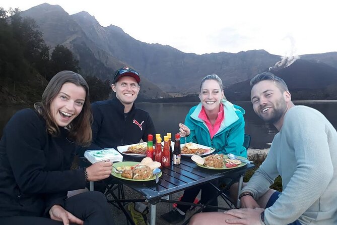3D/2N Rinjani trekking summit,lake and hot springs. - What to pack for this route