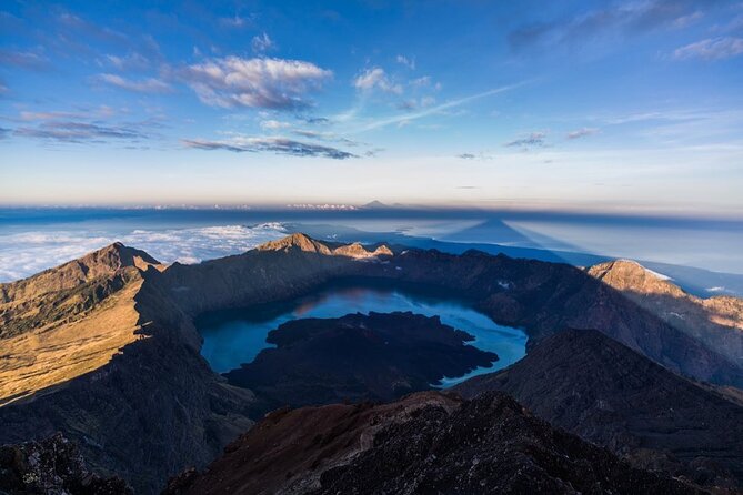 3D/2N Rinjani trekking summit,lake and hot springs. - Day one: Sembalun Village to the crater rim