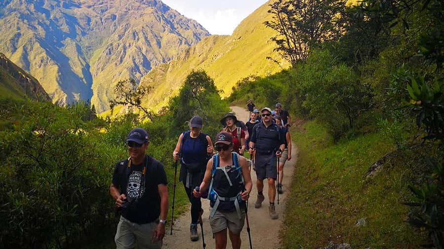 4 days/3 nights: Inka Jungle Trek to Machu Picchu - Day 1: Abra Málaga to Santa María by bicycle