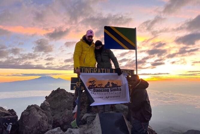 4 Days best Mount meru trekking - What the $1,189 group price covers