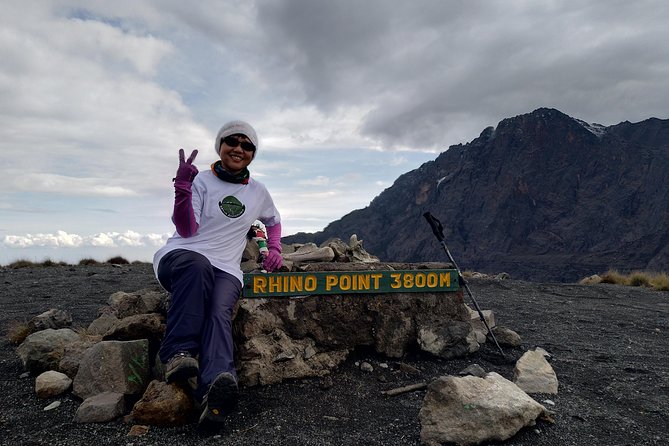 4 Days Mount Meru Trekking - Guides, food, and the working mountain crew
