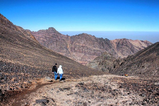 4 hours trekking in the Atlas mountains from Marrakech - Walking toward Armed village