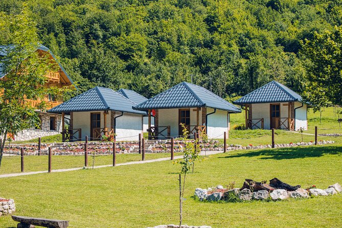 6 Day Tour - Trekking, Rafting, Jeep safari and Canyoning - Day Four: Hiking to Heart-Shaped Trnovačko Lake