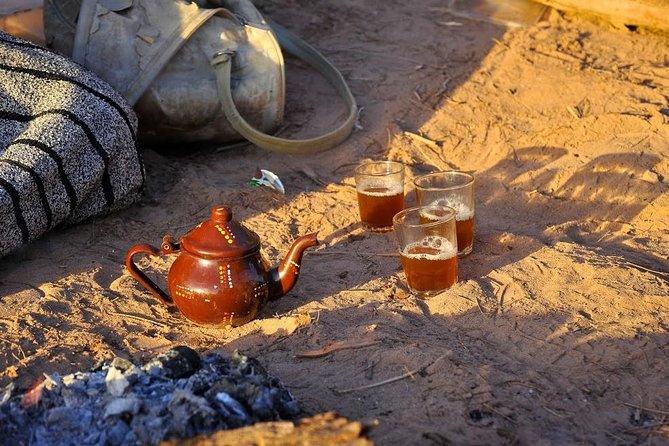 6 days trekking To The heart of Desert - Day 4: Across Lahdybat toward wild camel country