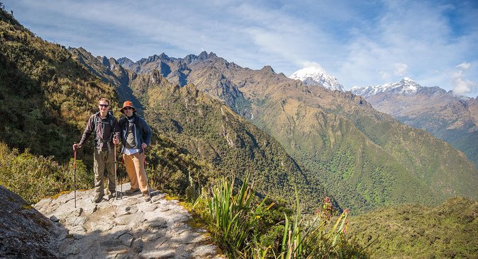 7-Day: Inca Trail Trek to Machu Picchu Group Tour - Day 5: Phuyupatamarca and Wiñay Wayna