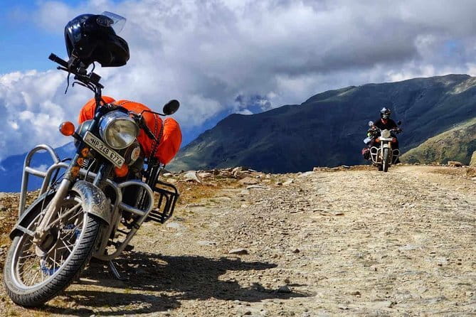 7-Day Kuari Pass Trek - Day 3: The Birahi Ganga bridge and the climb to Pana
