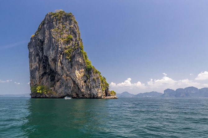 8-Days Hanoi, Sapa Trekking And Halong Bay Cruise - Who will enjoy this trip most
