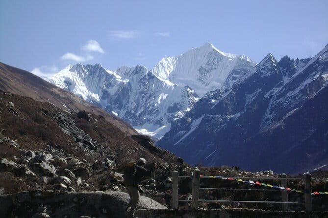 9 Days LANGTANG VALLEY TREKKING IN NEPAL - Kyanjin Gompa Is the Mountain Payoff