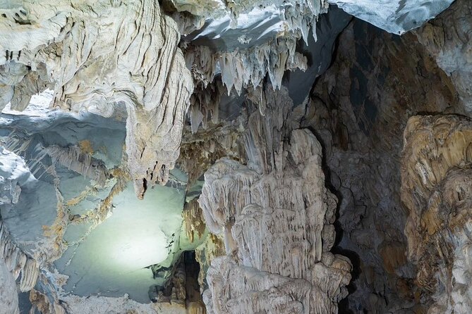 Abandoned Valley , Golden Cave and E Cave 1 Day Trek - A short break before the wet section