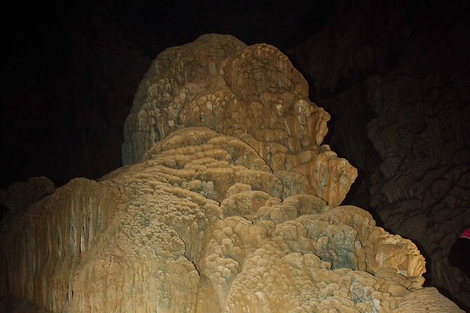 Abandoned Valley , Golden Cave and E Cave 1 Day Trek - The long walk back to the road