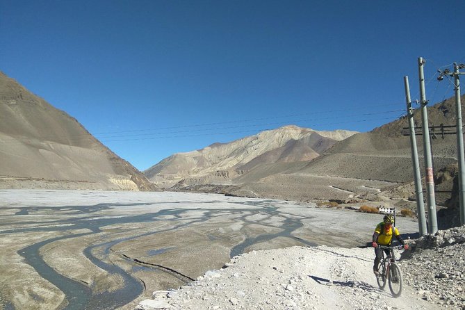 Annapurna Circuit Trek 12 days - Tea houses, meals, and daily comfort