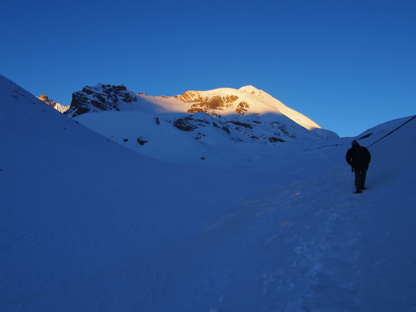 Annapurna Circuit Trekking 13 Days - Days 12 and 13: Ghorepani and Poon Hill
