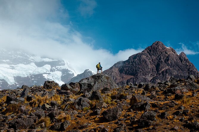 Ausangate and Rainbow Mountain Trek – 3 Days / 2 Nights - Leaving Cusco at 5:00 a.m. for Upis