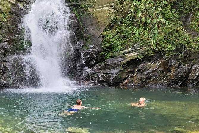 Bach Ma National Park trekking deluxe daily tour from Hue - Picnic lunch before Do Quyen Waterfall