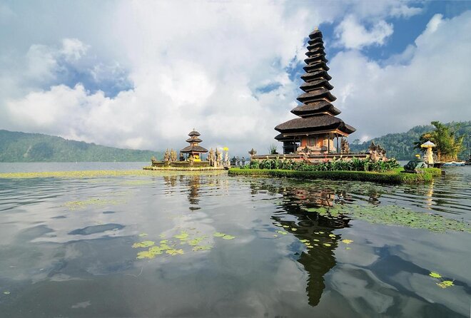 Bali Jungle Trekking and Lake Canoeing Tour - The Buyan Lake walk is the hard part