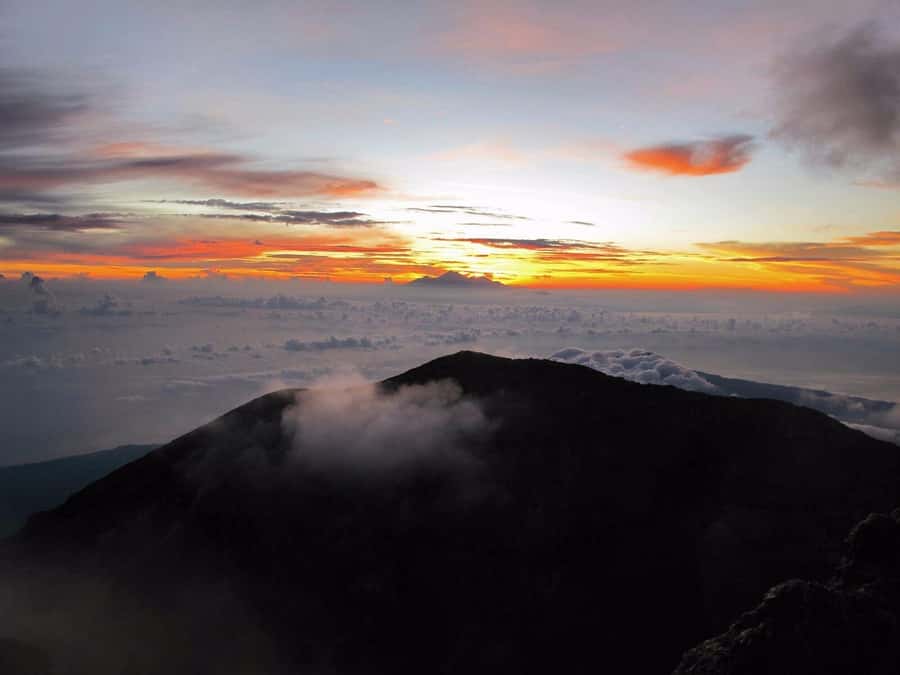 Bali: Mount Agung Sunrise Trekking Tour via Besakih Temple - Who will enjoy this climb most