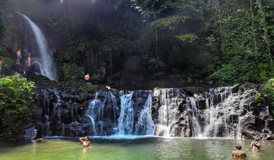 Bali: Mt Batur Sunrise Trek & Taman Sari Waterfall Adventure - The pre-dawn pickup and meeting arrangements