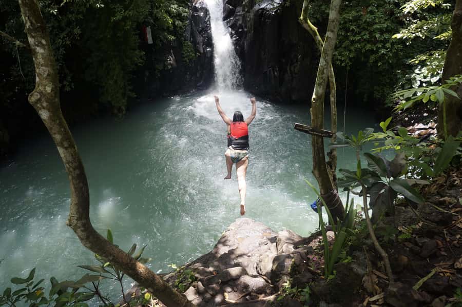 Bali: Sambangan Waterfalls Trekking, Sliding, & Jumping Trip - What to pack for a wet, active day