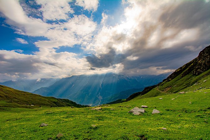 Bhrigu Lake and Alpine Meadow Trek - Day 2: The climb to Bhrigu Lake