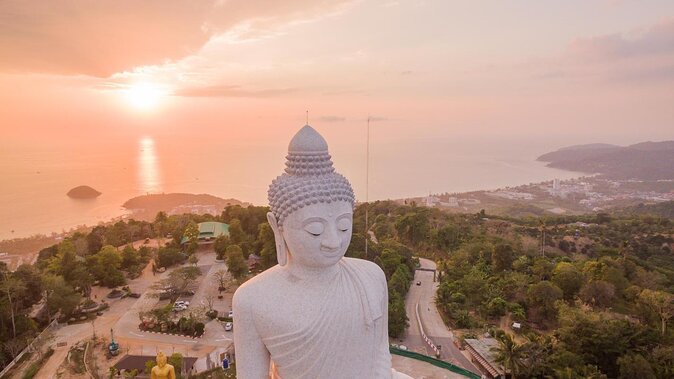 Big Buddha Jungle Trekking and Temple tour with Lunch - Organic lunch at WeCafe or a similar farm-to-table restaurant