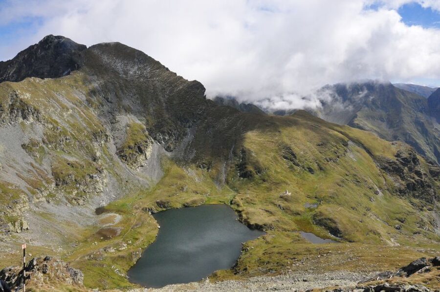 Brasov: Private Fagaras Mountains Trekking Tour - The optional climb to Vanatoarea lui Buteanu