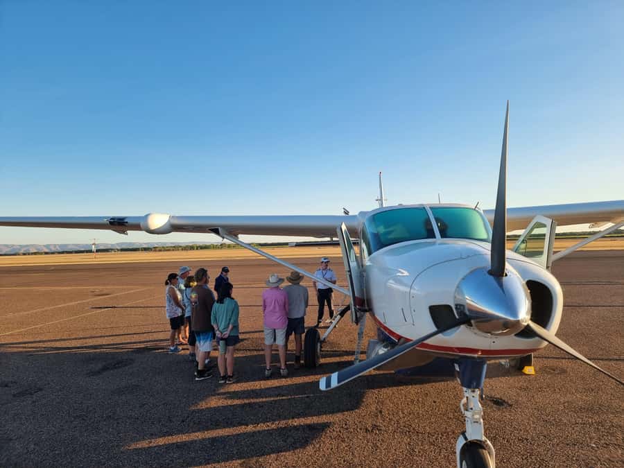 Broome: Fly to Bungles: Best Day Trek with Aboriginal guides - Why the Bungle Bungles are worth the flight from Broome
