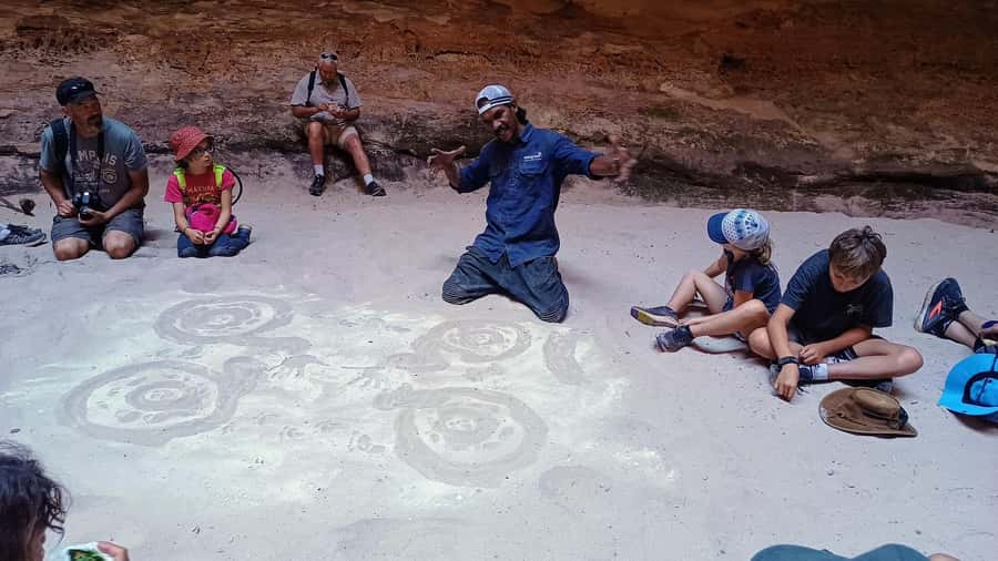 Broome: Fly to Bungles: Best Day Trek with Aboriginal guides - Cathedral Gorge and the Muntha welcome