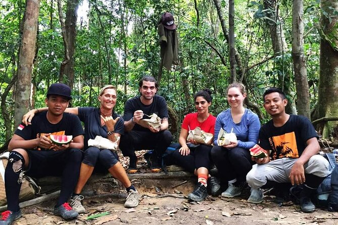 Bukit lawang tour 3days-2 night jungle trekking including rafting - Who should book this experience?
