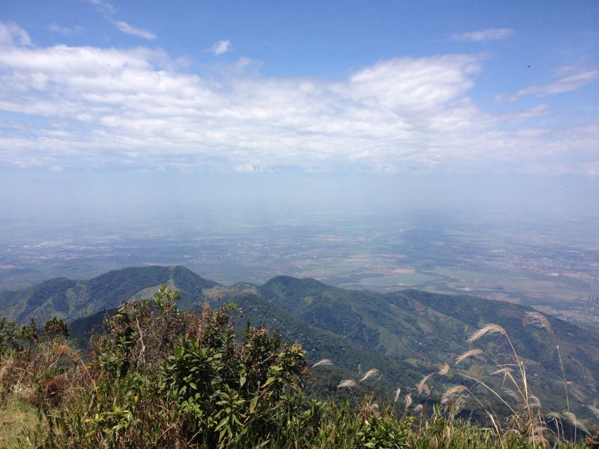 Cali: Pico de Loro Trekking Adventure - Farallones de Cali - Weather preparation is part of the hike