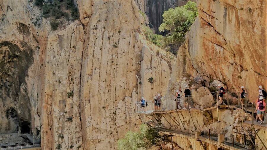 Caminito del Rey: Trekking Tour with Hiking Guide - Why the guide can be worth the extra cost