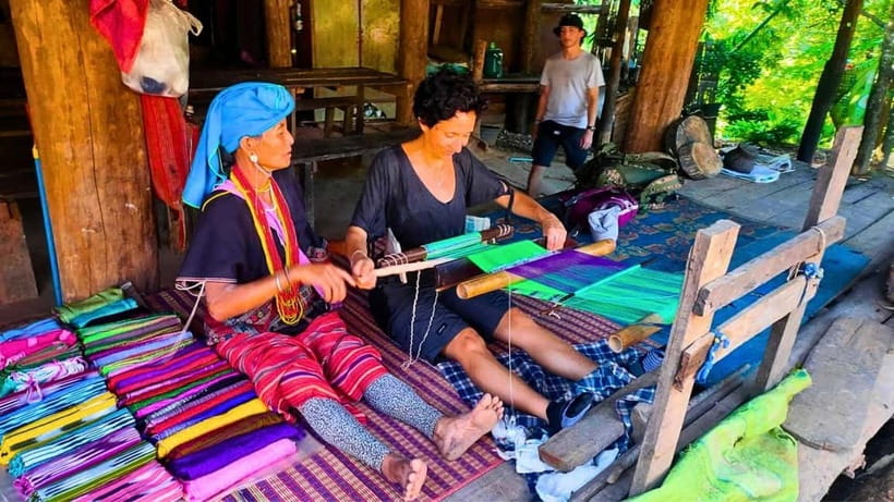 Chiang Mai: Jungle Trek, Elephants care & Bamboo Rafting - The local market in Mae Wang