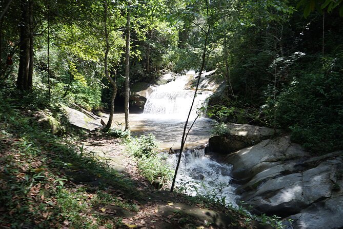 Chiang Mai Trekking Tour :Full day (no rafting) - From Chiang Mai pickup to the mountain roads